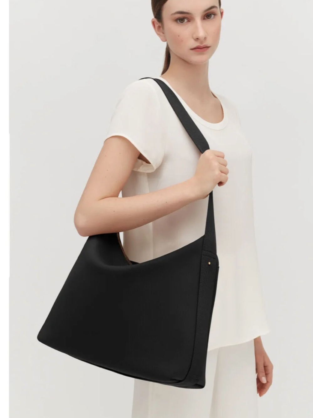 Cuyana Oversized Recycled Knit Sling Bag – Black